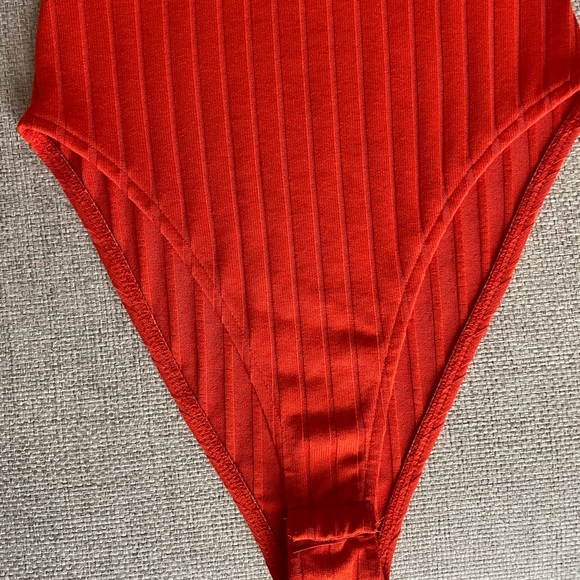 Zara Orange Sleeveless  V Neck Bodysuit…Small size Great Stretch.Gently used! - Picture 6 of 7